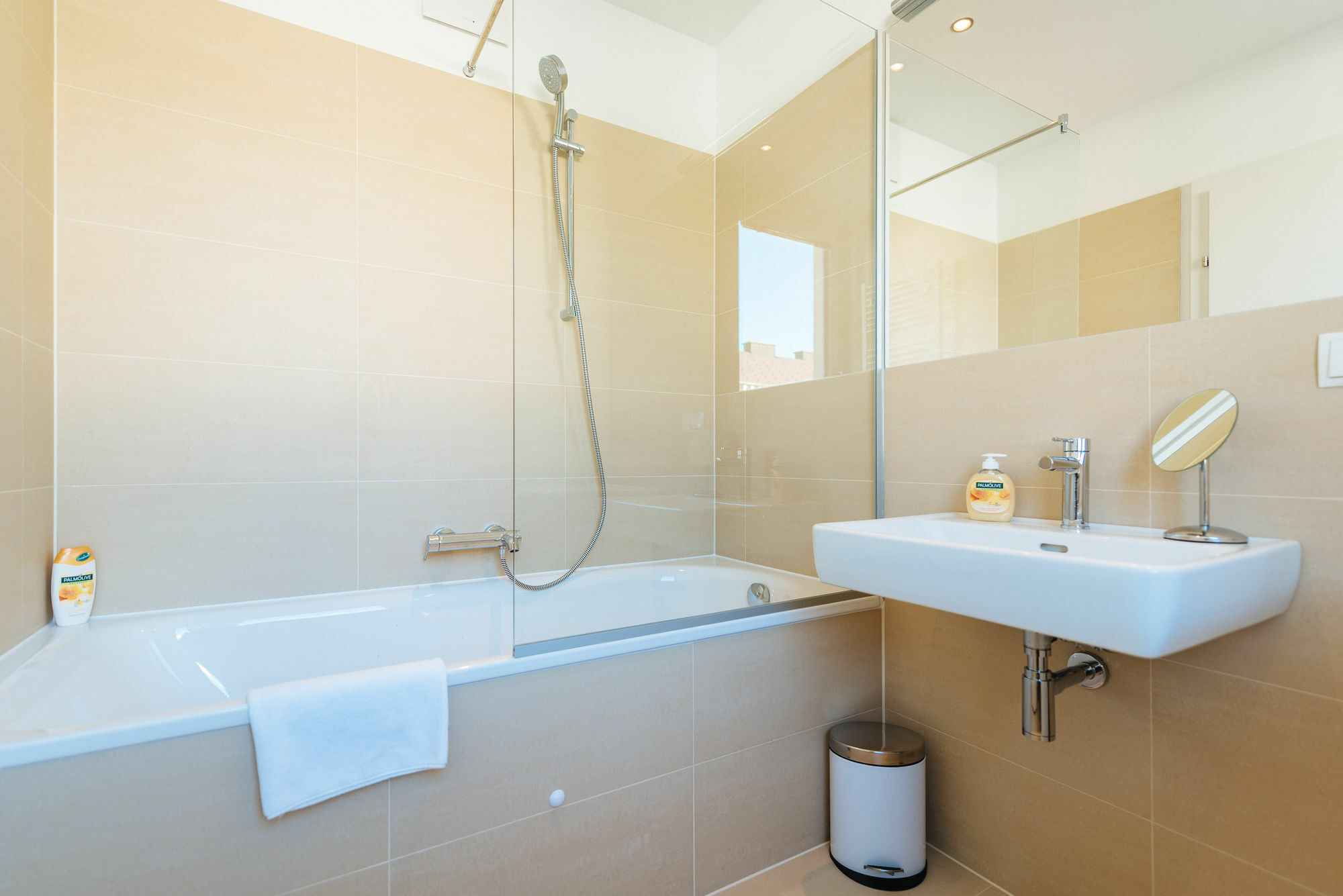 Appartement Mainstation - 10 Minutes To Citycenter - With Aircondition Wenen
